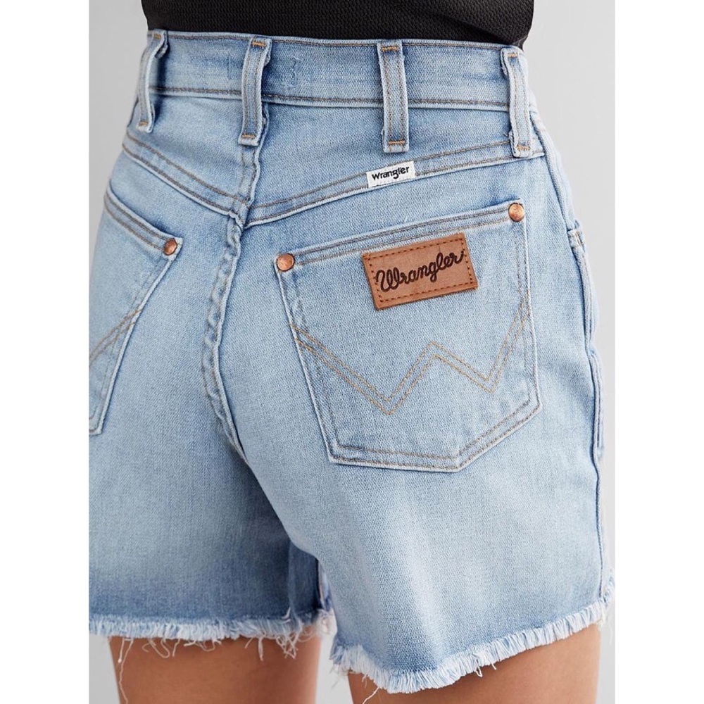 Wrangler | High Rise A-Line Stretch Short - Picture 10 of 12
